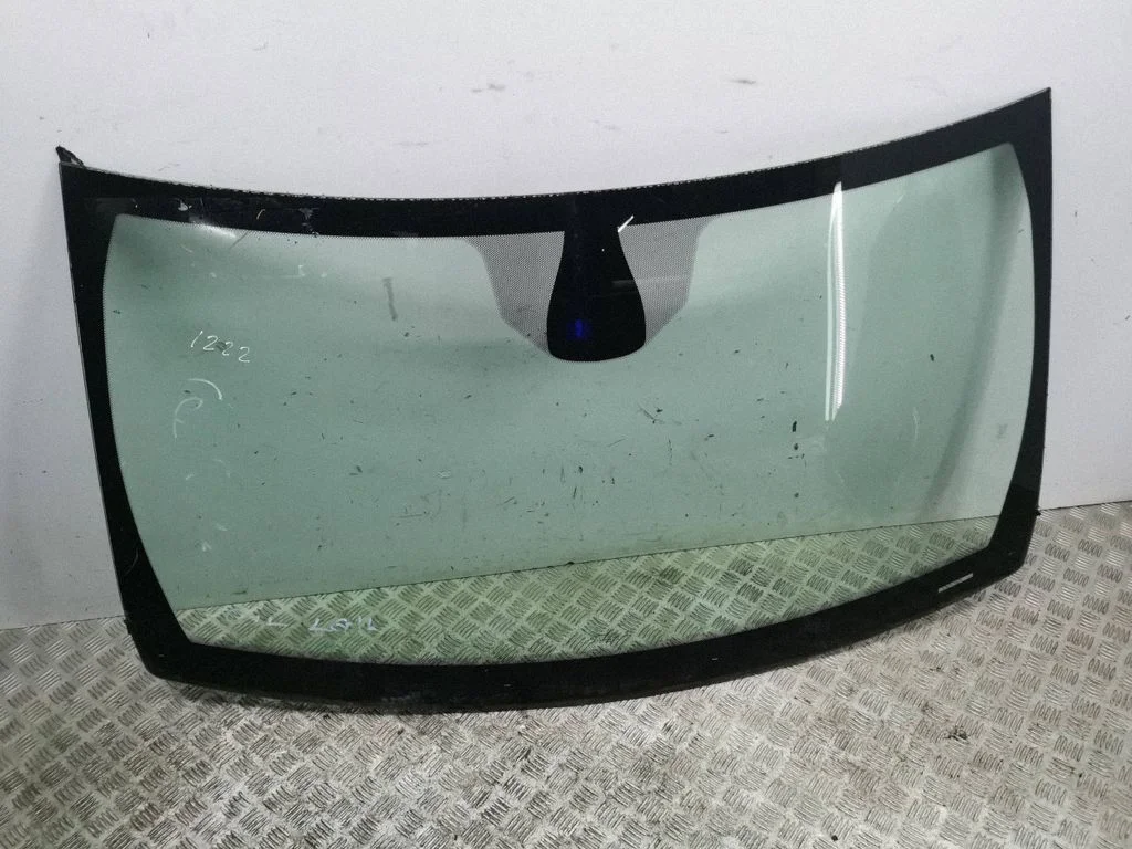 Front windscreen/windshield window