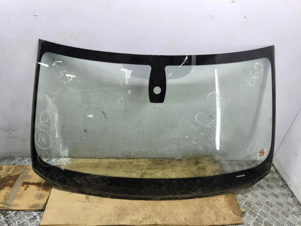 Front windscreen/windshield window – BMW 5 Series F10 F11 (2009-2016)
