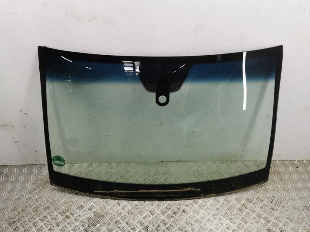 Front windscreen/windshield window
