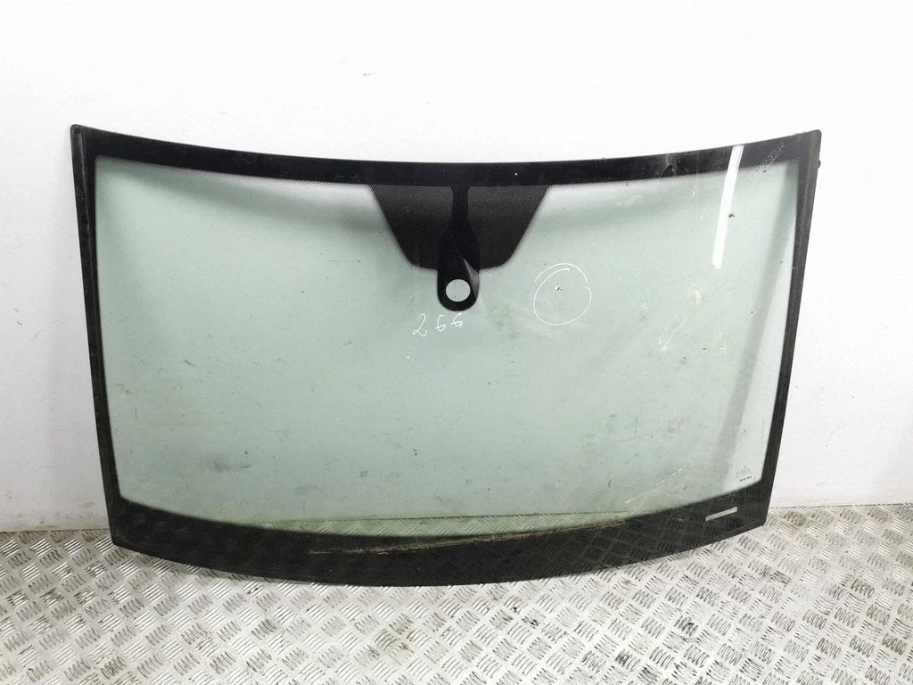 Front windscreen/windshield window – Mercedes-Benz A-Class W169 (2004-2012)