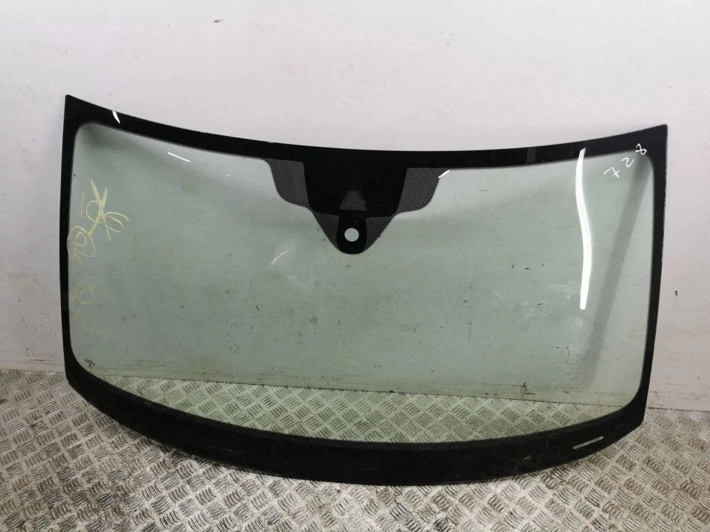 Front windscreen/windshield window