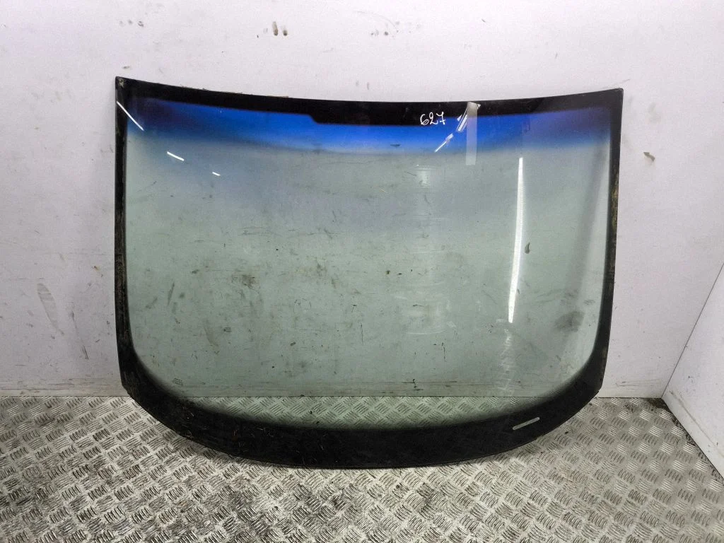 Front windscreen/windshield window