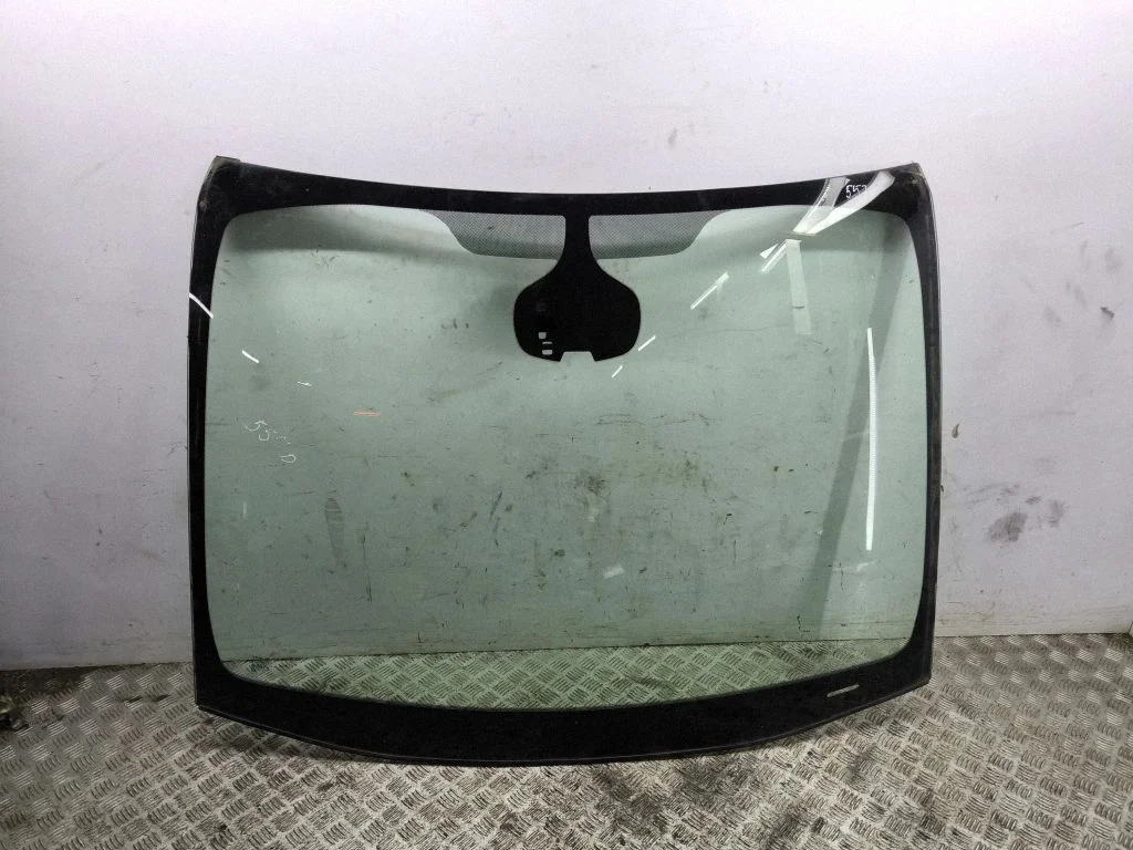 Front windscreen/windshield window