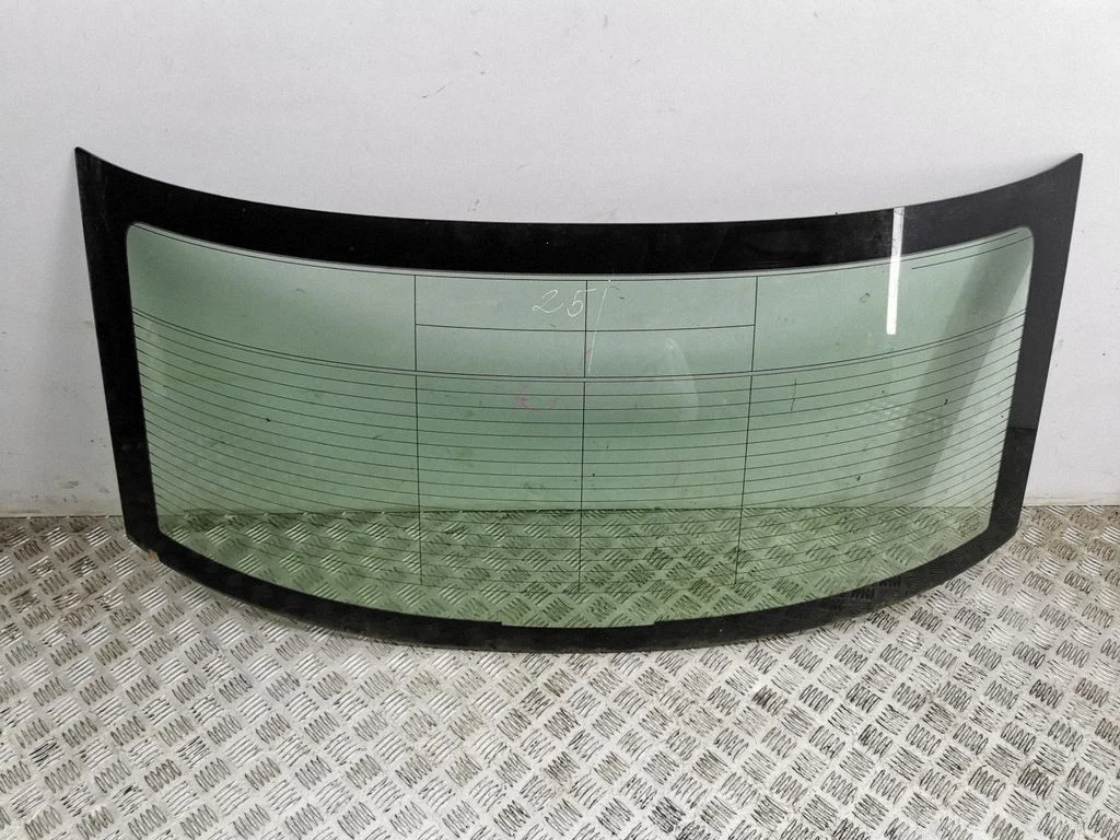 Rear windscreen/windshield window