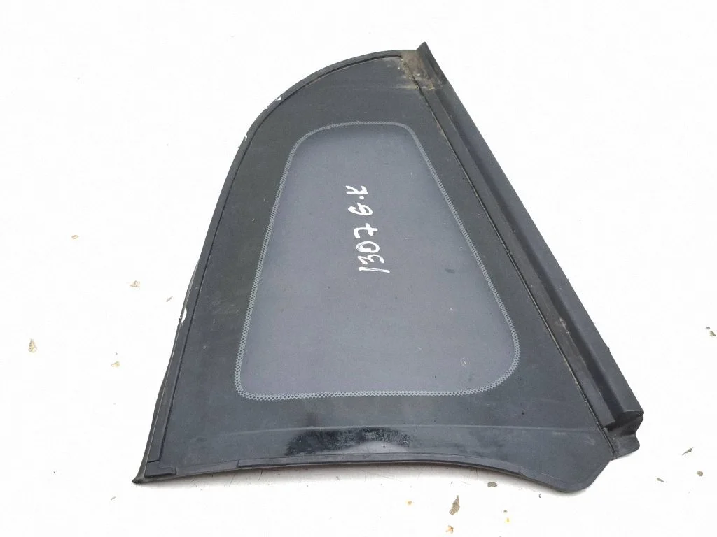 Rear side window – left
