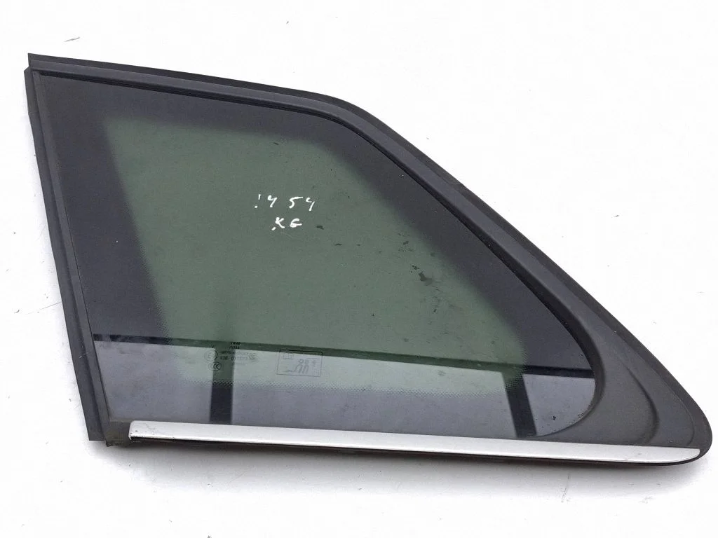 Aizmugurējais sāna virsbūves stikls – Audi Q4 e-tron (2021-)