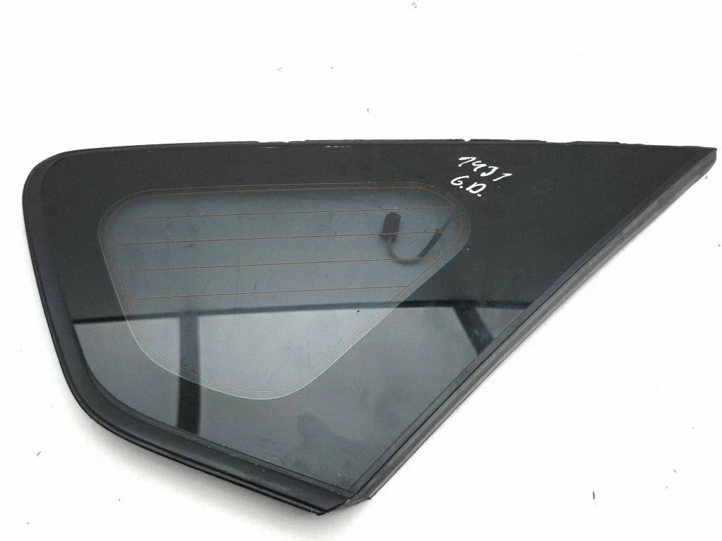 Rear side window – right
