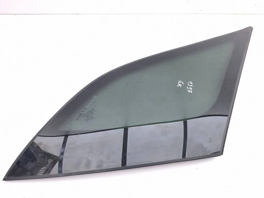Rear side window – left