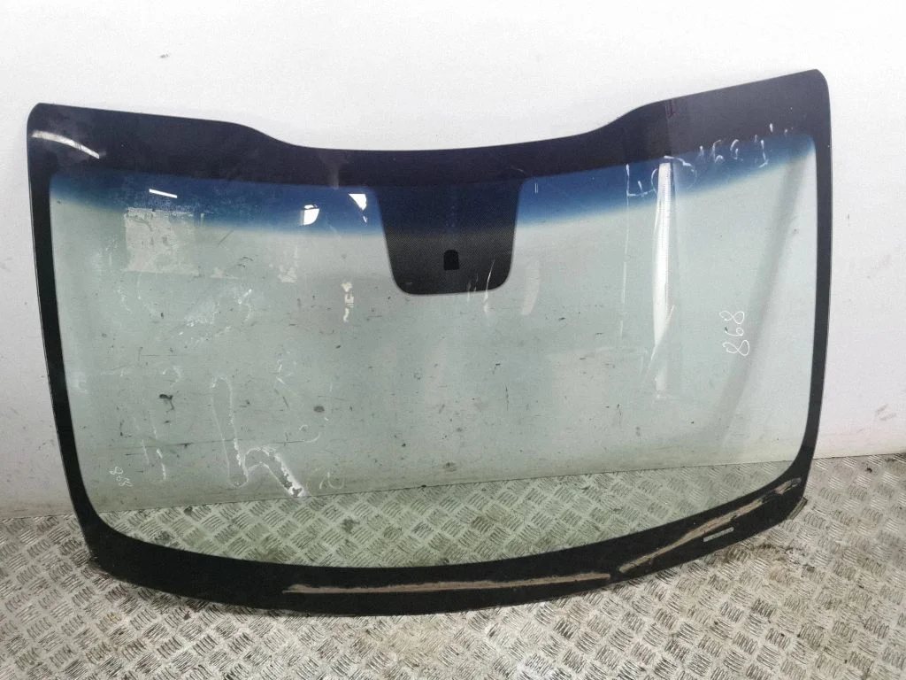 Front windscreen/windshield window