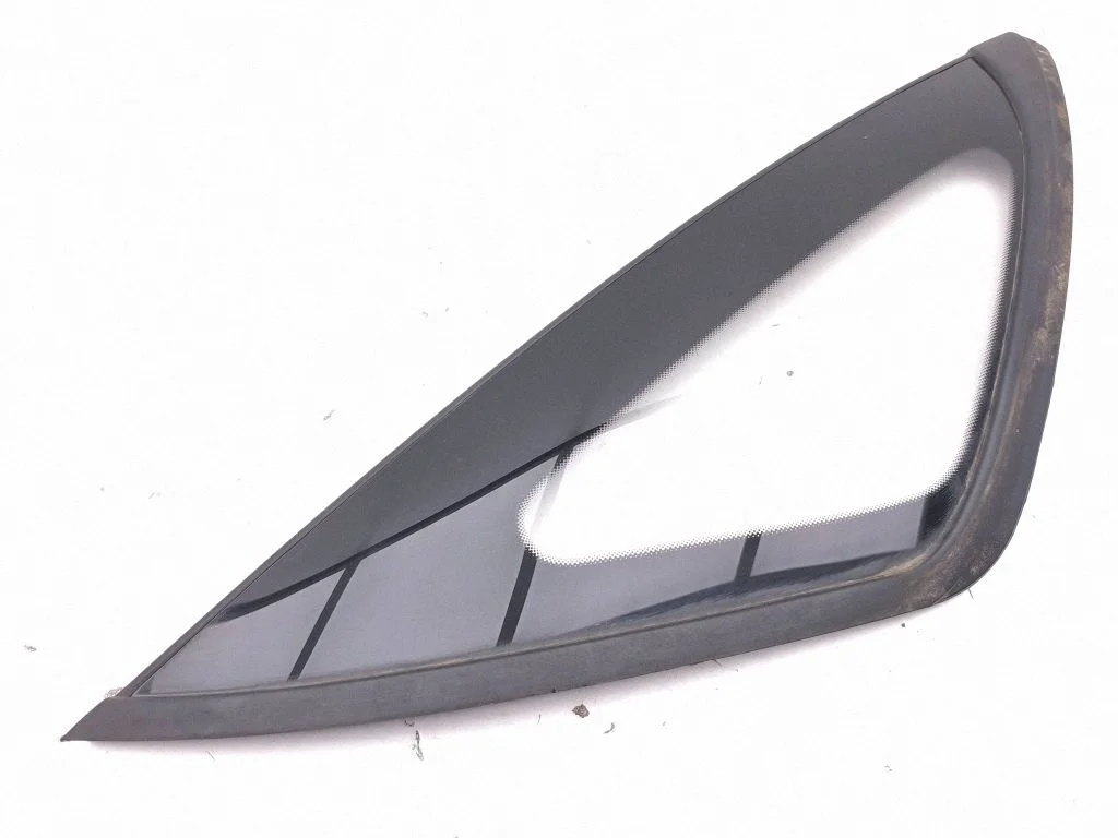 Rear side window 43R00033