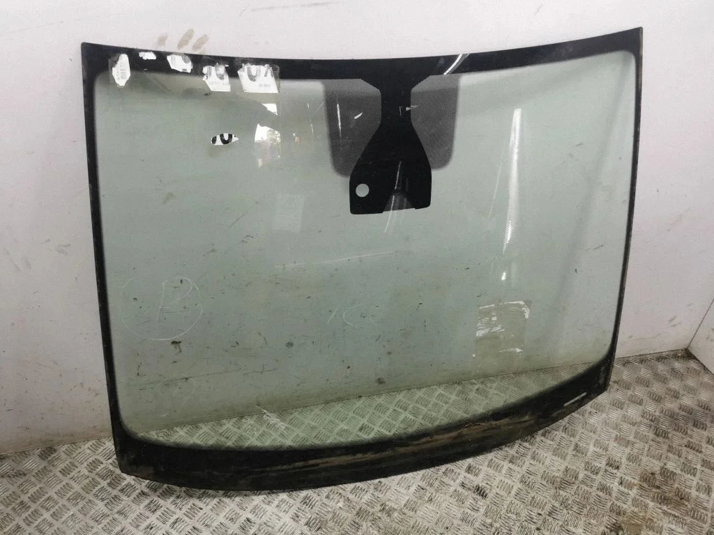 Front windscreen/windshield window