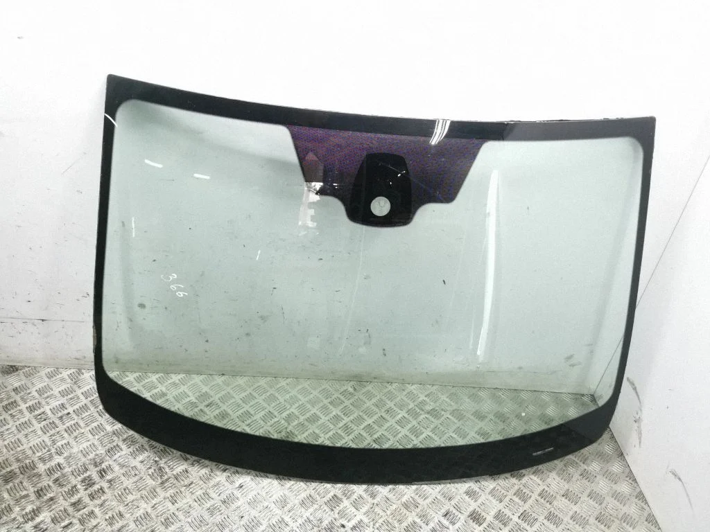 Front windscreen/windshield window