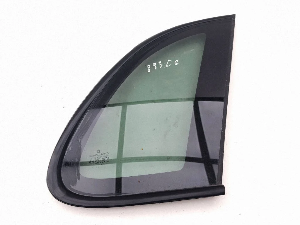 Rear side window 0506702