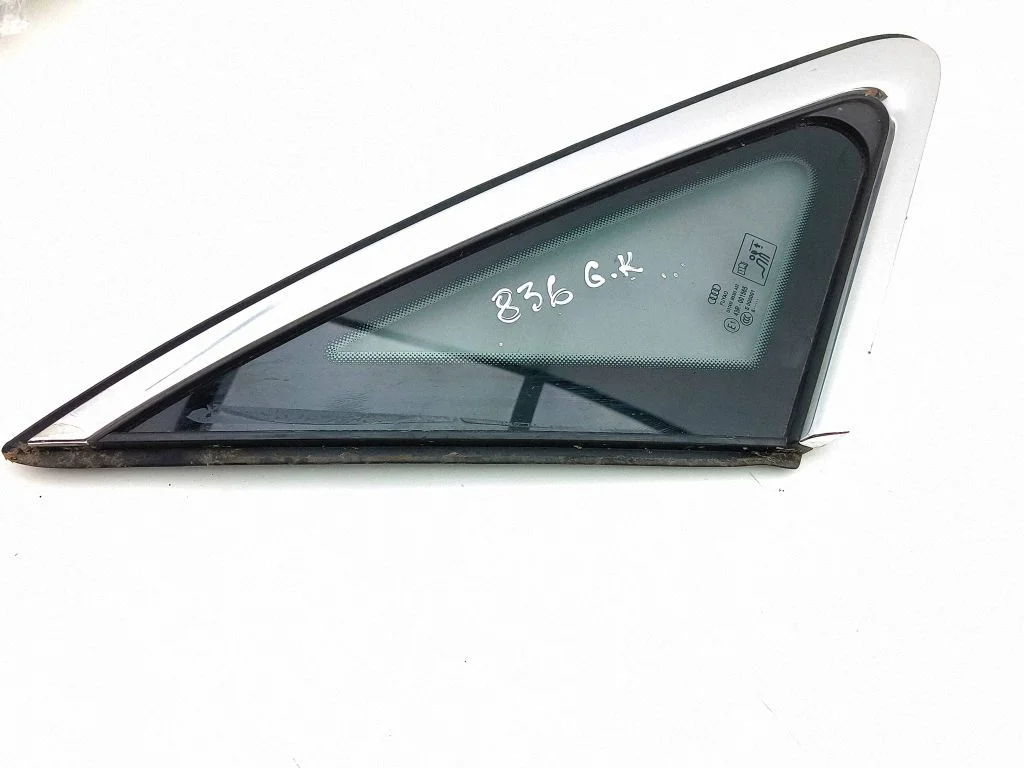 Rear side window 8W5845297D