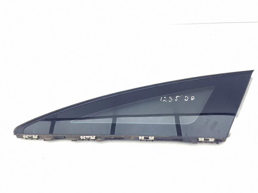 Tagumine kere külgklaas – Mercedes-Benz CLS-klass C218 X218 (2011-2017)