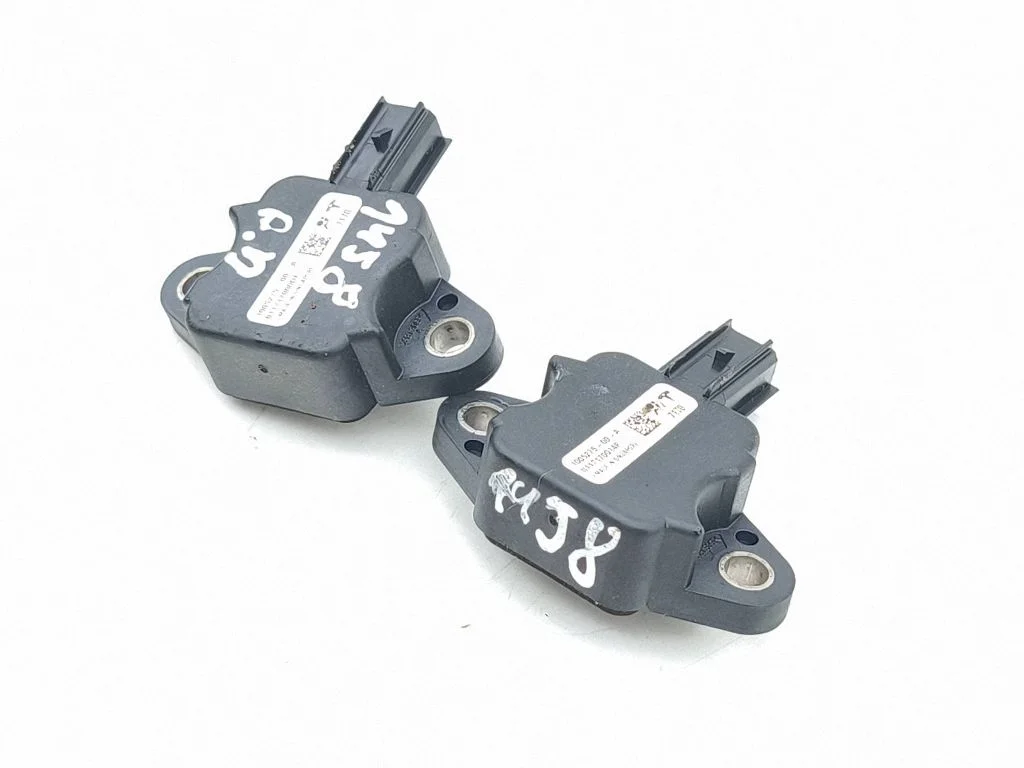 Airbag deployment crash/impact sensor – Tesla Model S (2012-)