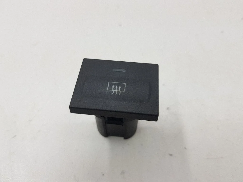 Przełącznik ogrzewania szyby 3M5T180621AB
