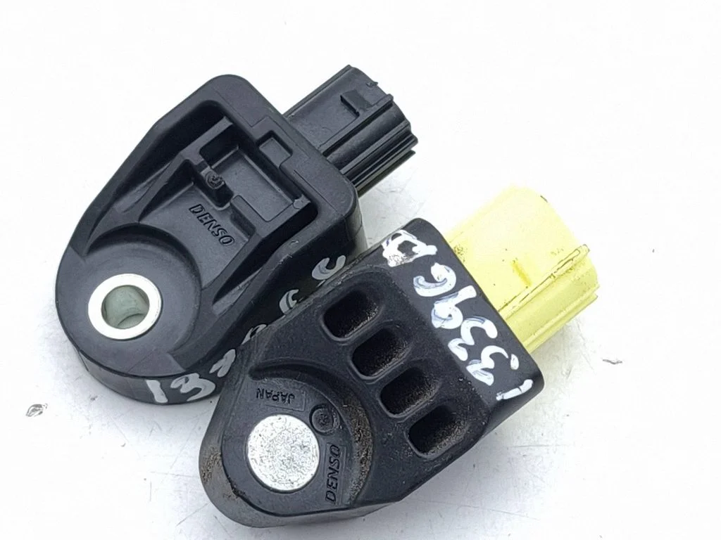 Drošības spilvenu trieciena sensors 98237CA040