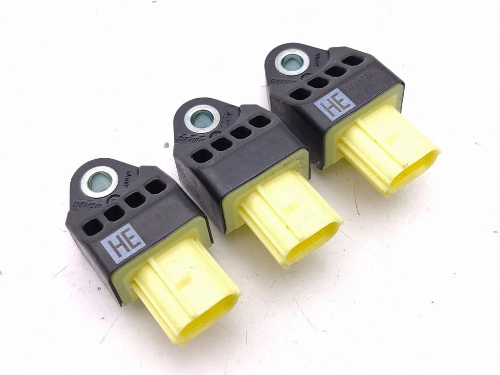 Airbag deployment crash/impact sensor – Lexus IS III XE30 (2013-2020)