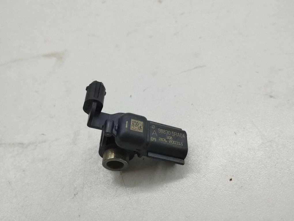 Drošības spilvenu trieciena sensors 988305RA0A