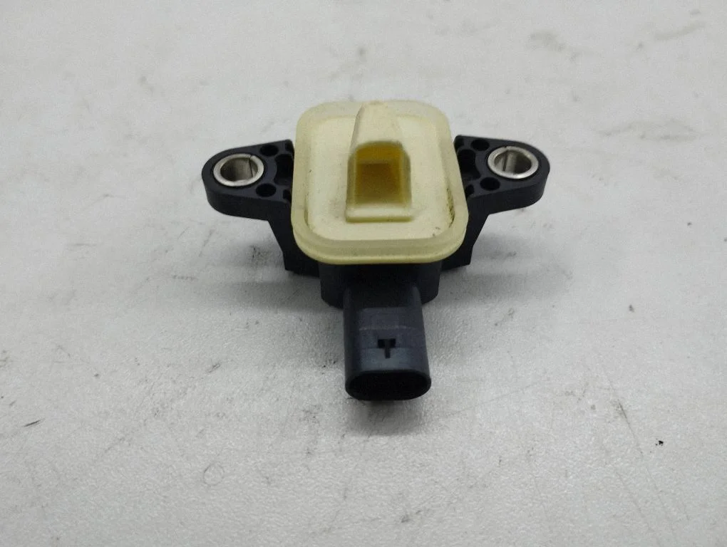 Drošības spilvenu trieciena sensors 4H0955557