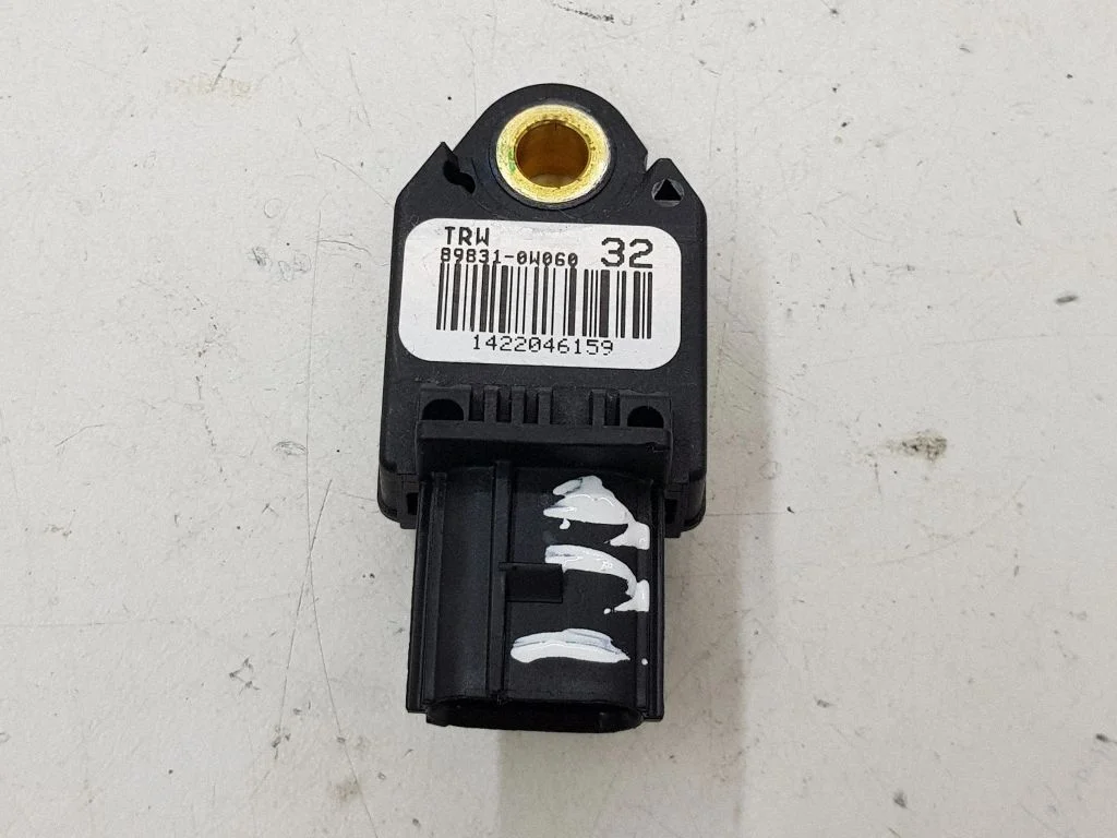 Drošības spilvenu trieciena sensors 898310W060