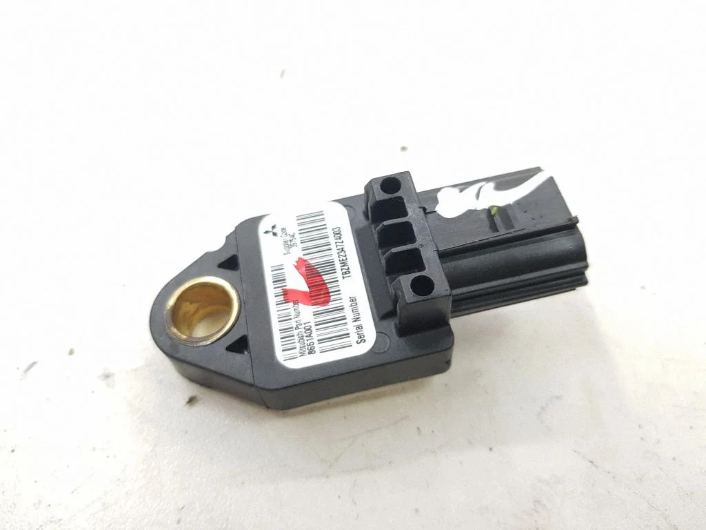 Drošības spilvenu trieciena sensors 8651A001