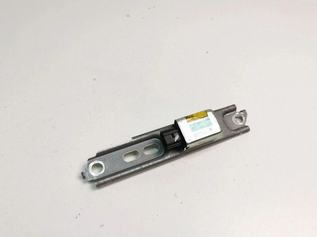 Airbag deployment crash/impact sensor 8986048020