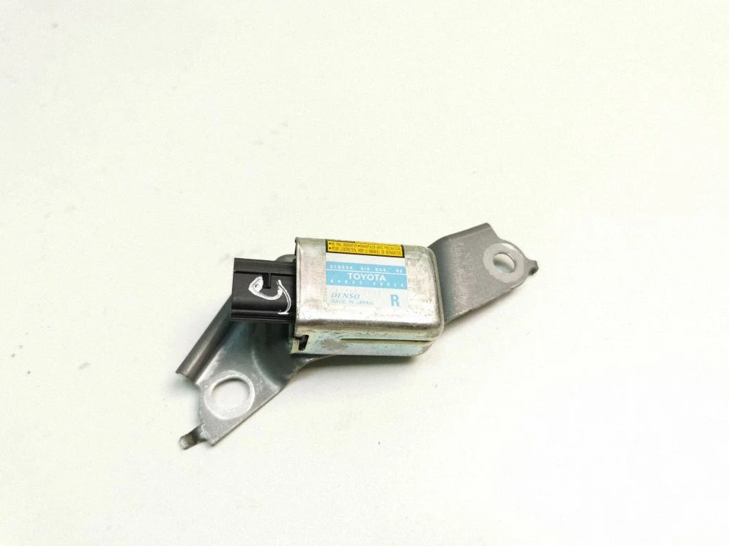 Airbag deployment crash/impact sensor 8983348020