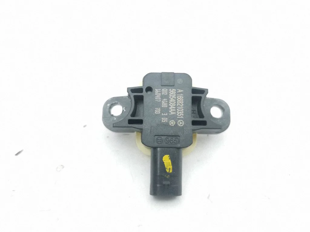 Drošības spilvenu trieciena sensors A1668210351