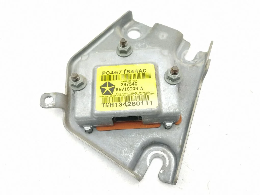 Czujnik zderzeniowy poduszek powietrznych P04671844AC