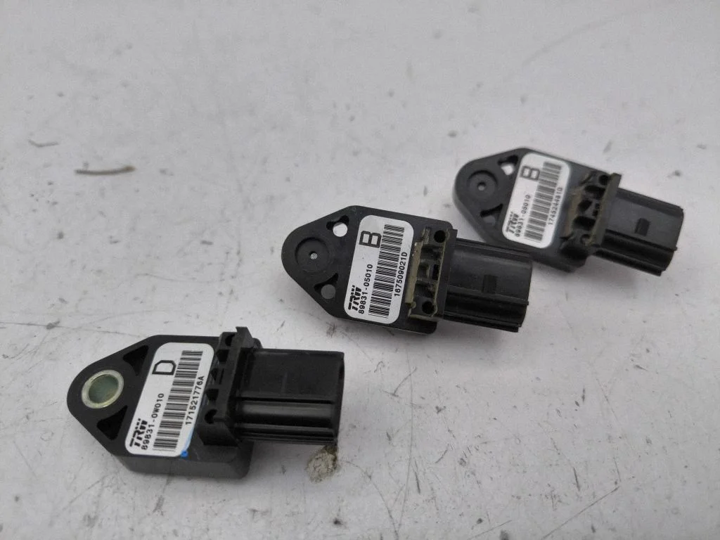 Airbag deployment crash/impact sensor 898310W010