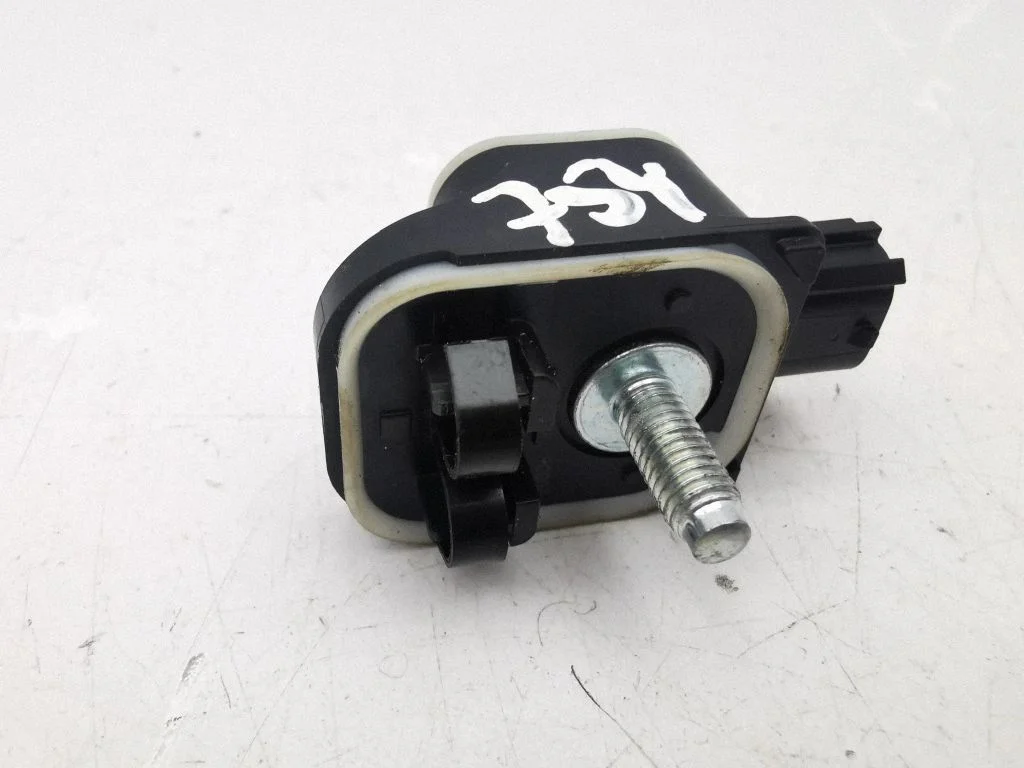 Drošības spilvenu trieciena sensors 8983A02020