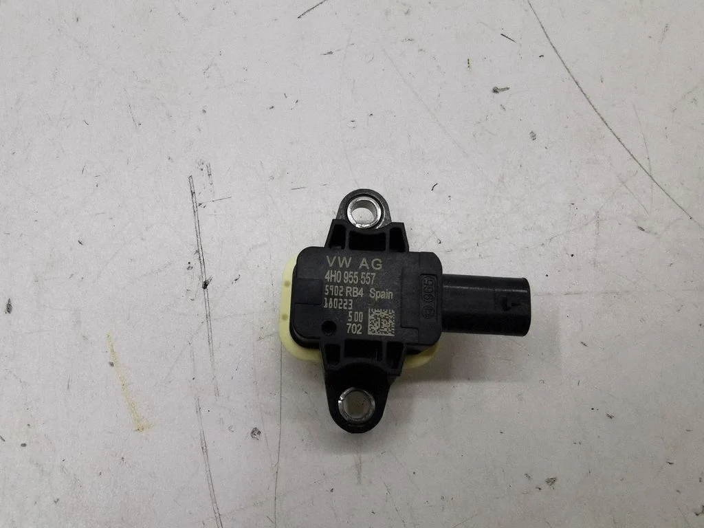 Drošības spilvenu trieciena sensors 4H0955557