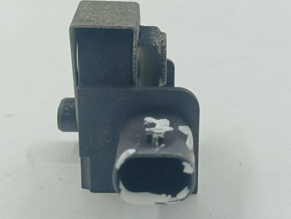 Airbag deployment crash/impact sensor – BMW 5 Series F10 F11 (2009-2016)