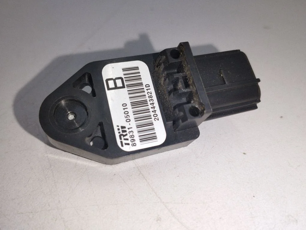Airbag deployment crash/impact sensor 8983105010