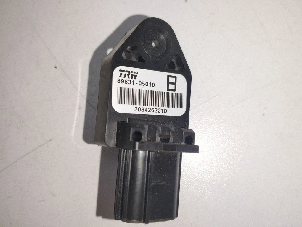 Airbag deployment crash/impact sensor 8983105010