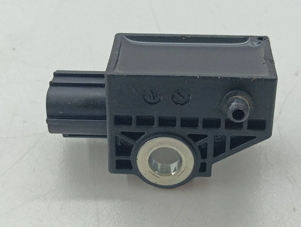 Drošības spilvenu trieciena sensors 77975T2AA010M4
