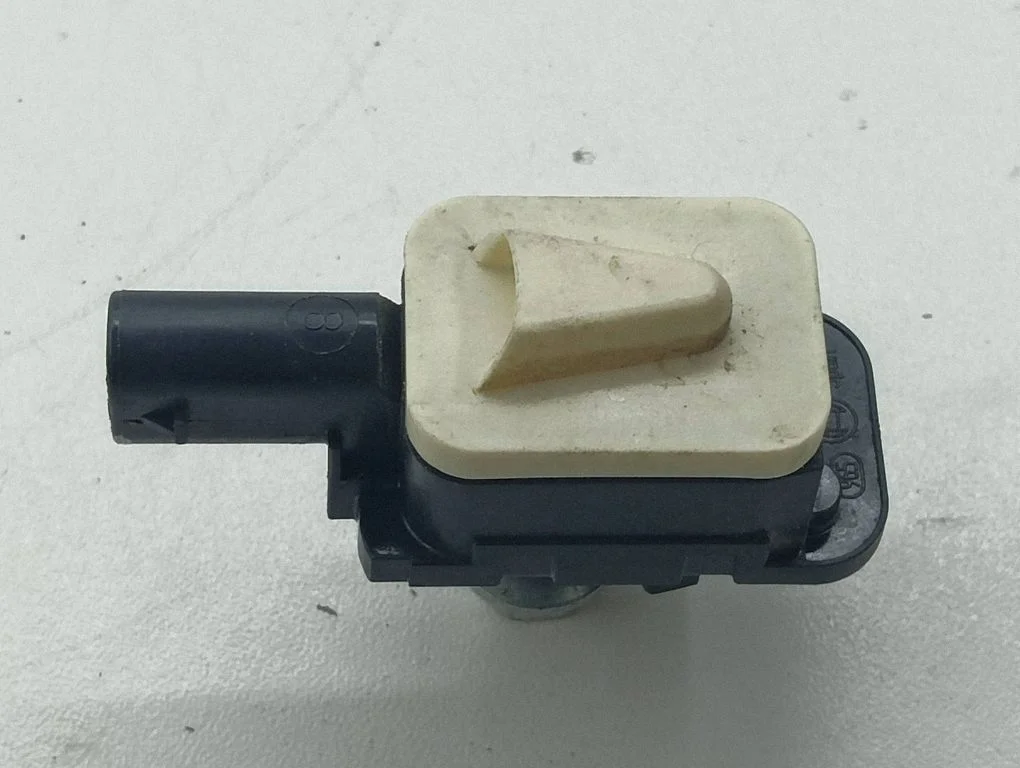 Airbag deployment crash/impact sensor 7P0959354