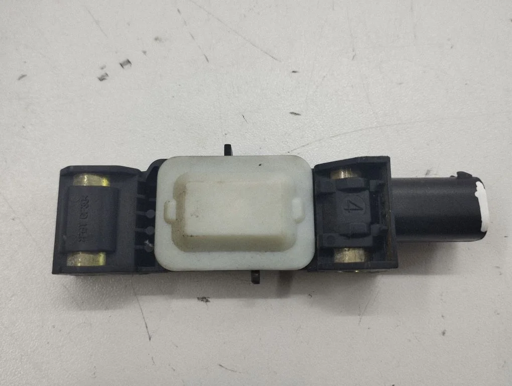 Drošības spilvenu trieciena sensors 1352301920