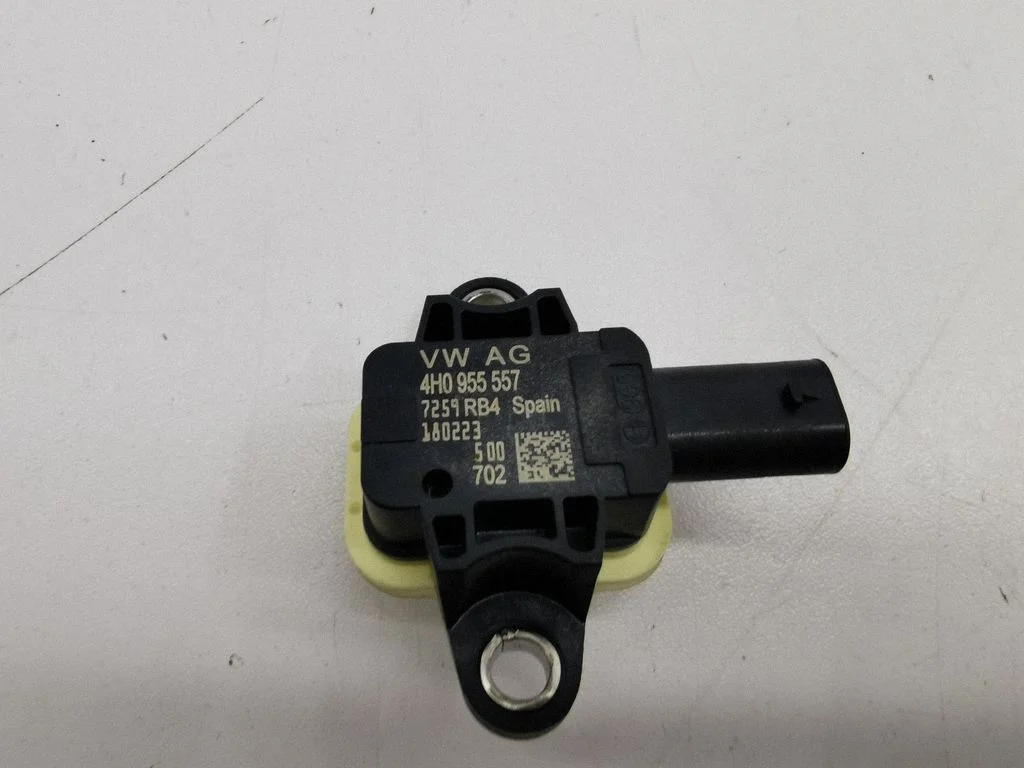 Drošības spilvenu trieciena sensors 4H0955557