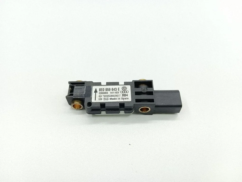Drošības spilvenu trieciena sensors 8E959643E