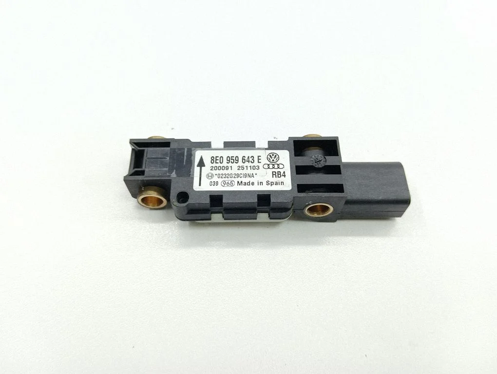Drošības spilvenu trieciena sensors 8E959643E