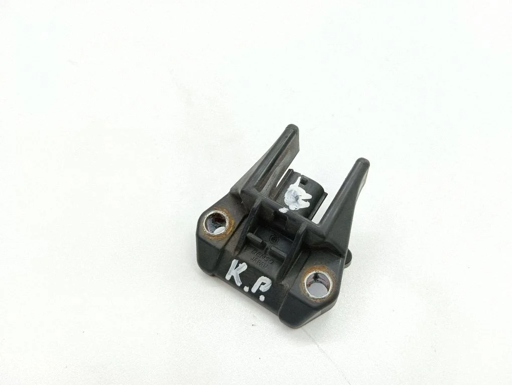 Airbag deployment crash/impact sensor – Lexus GS 300 350 430 450H (2005-2012)