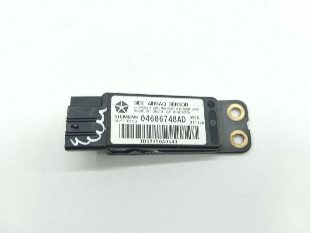 Drošības spilvenu trieciena sensors 04686748AD