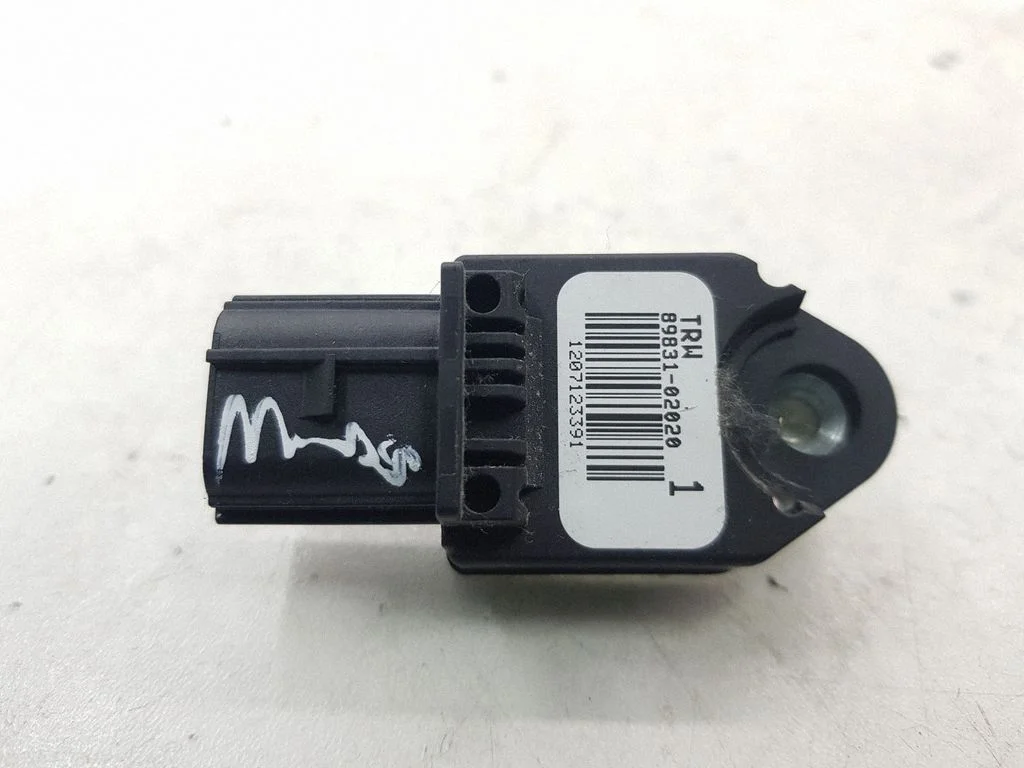 Drošības spilvenu trieciena sensors 8983102020