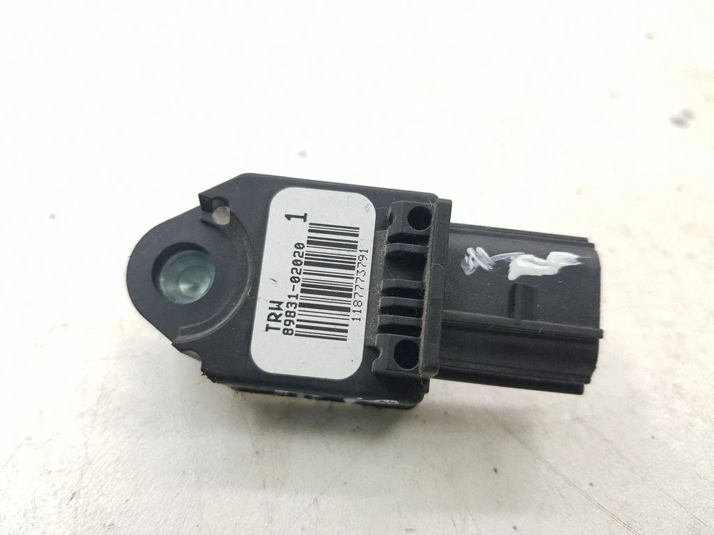 Drošības spilvenu trieciena sensors – Toyota Avensis T250 (2006-2009)