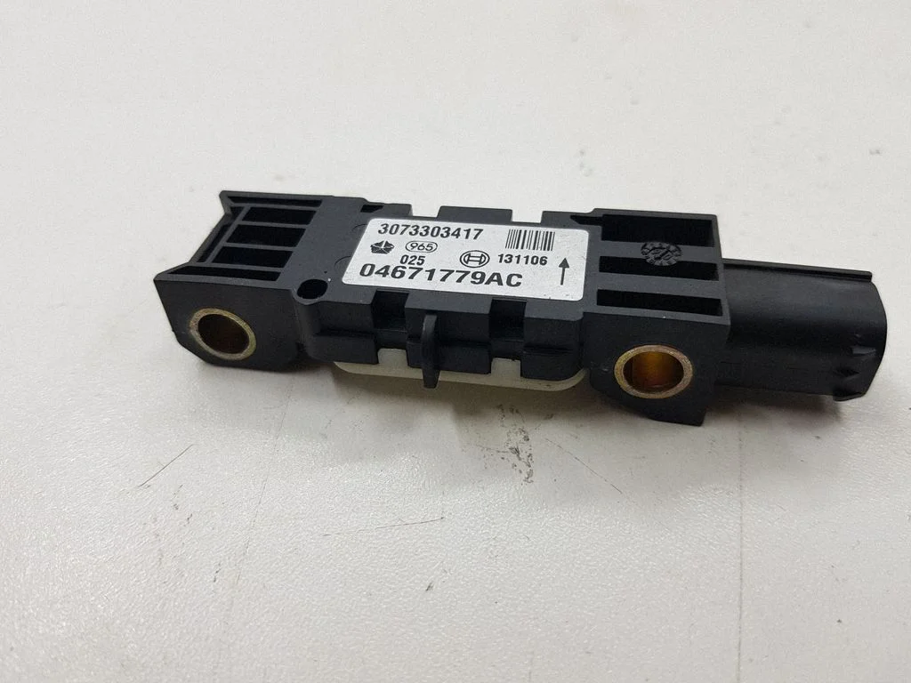Drošības spilvenu trieciena sensors