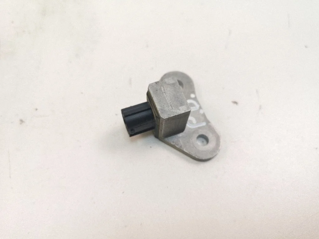 Airbag deployment crash/impact sensor – front right