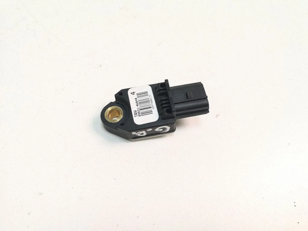 Airbag deployment crash/impact sensor – Toyota Corolla Verso AR10 (2004-2009)
